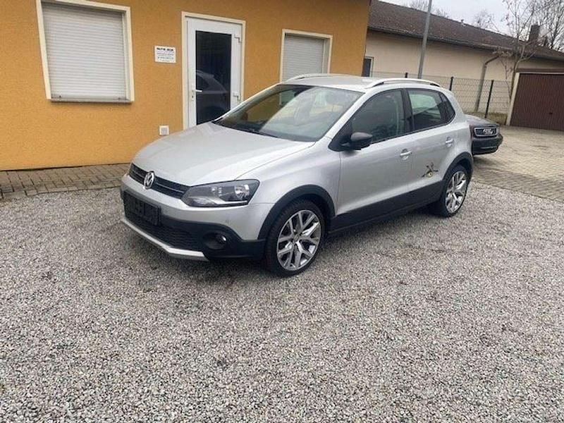 Gebraucht VW Polo Cross 110 PS (80 kW) 2015 Reflexsilber metallic Kleinwagen