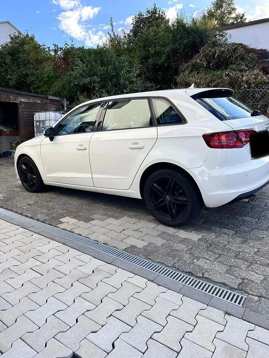 Gebraucht Audi A3 Ambition 150 PS (110 kW) 2014 Weiß Limousine