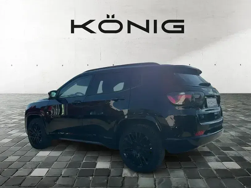 Usado Jeep Compass 131 HP (96 kW) 2023 Preto SUV
