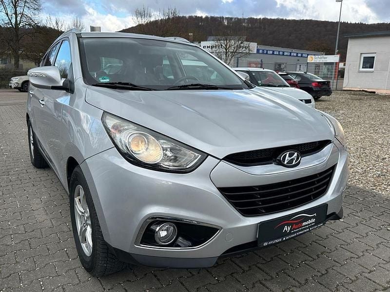 Gebraucht Hyundai ix35 Premium 184 PS (135 kW) 2012 Silber SUV