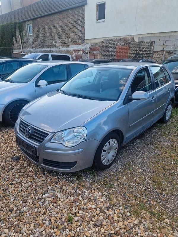 Silber Gebraucht 2005 VW Polo Kleinwagen | 950 € (Superpreis) - Bild 1/4