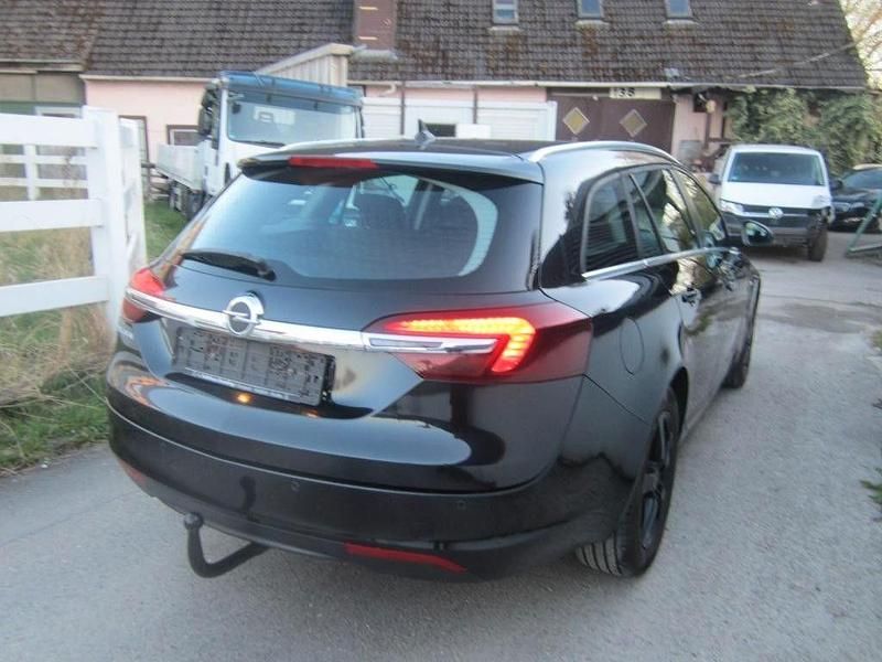 Gebraucht Opel Insignia 140 PS (102 kW) 2016 Schwarz Limousine