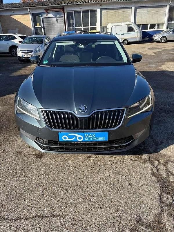 Gebraucht Skoda Superb Style 190 PS (139 kW) 2018 Grau Kombi