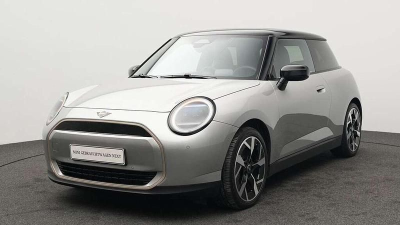 Gebraucht Mini Cooper Favoured 135 kW (184 PS) 2025 Grau Kleinwagen