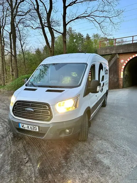 Gebraucht Ford Transit 170 PS (125 kW) 2017 Weiß Van / Kleinbus