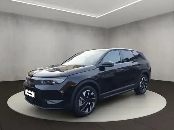 Karbon schwarz (metallic) Gebraucht 2025 Opel Grandland X SUV | 33.250 € (Fairer Preis) - Bild 1/4