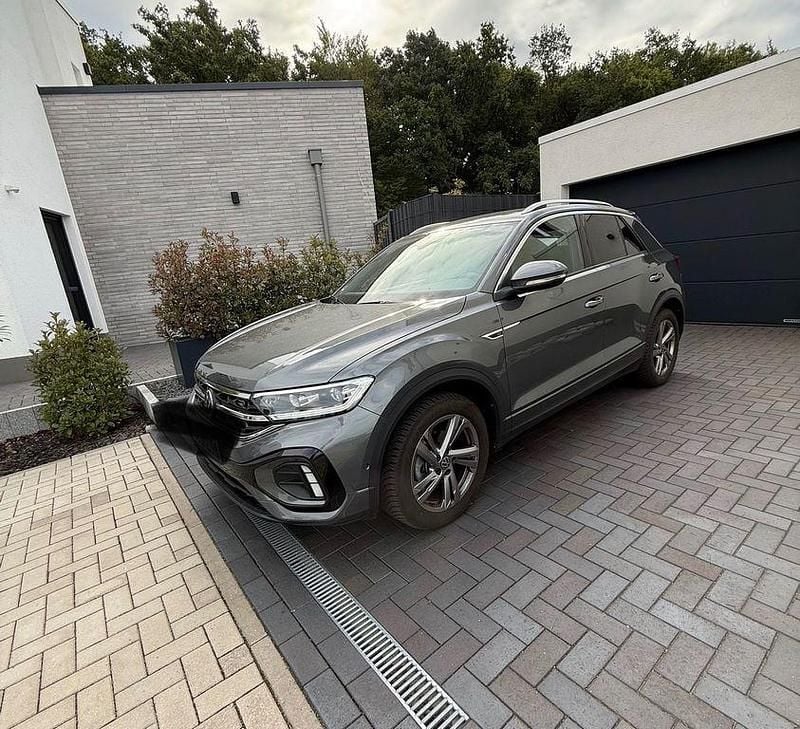 Gebraucht VW T-Roc R-line 150 PS (110 kW) 2024 Grau SUV
