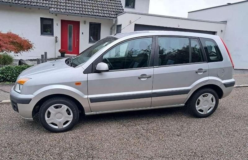 Silber Gebraucht 2005 Ford Fusion Limousine | 3.600 € (Etwas zu teuer) - Bild 1/2