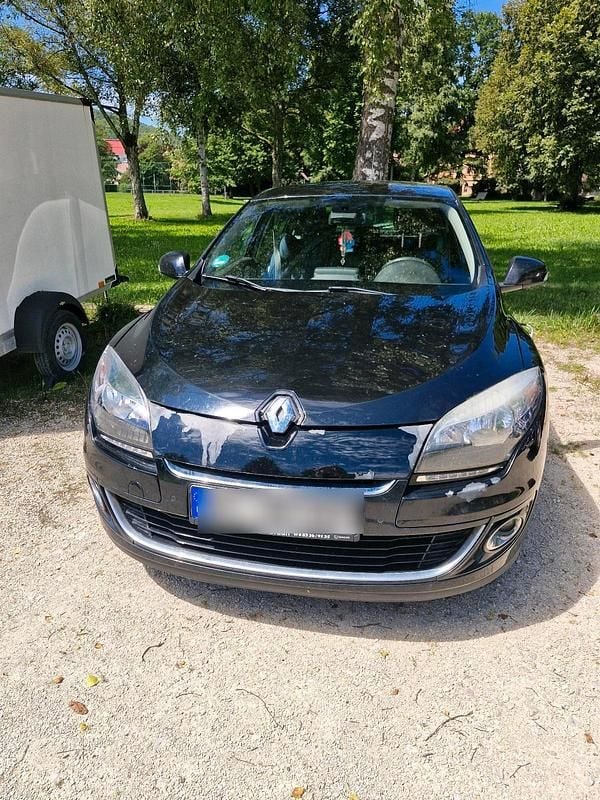 Schwarz Gebraucht 2012 Renault Mégane III Limousine | 2.000 € - Bild 1/4