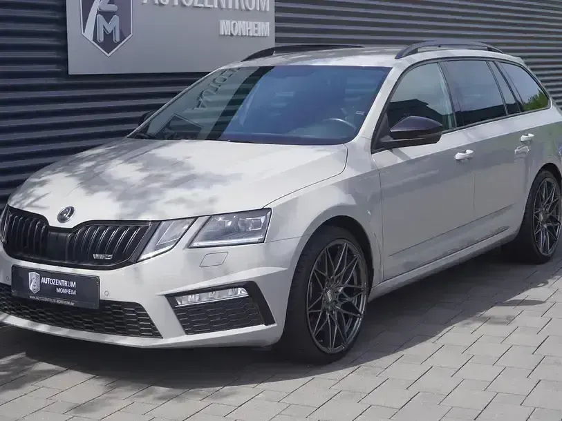 Gebraucht Skoda Octavia RS 245 PS (180 kW) 2020 Sonderlackierung steelgrau Kombi