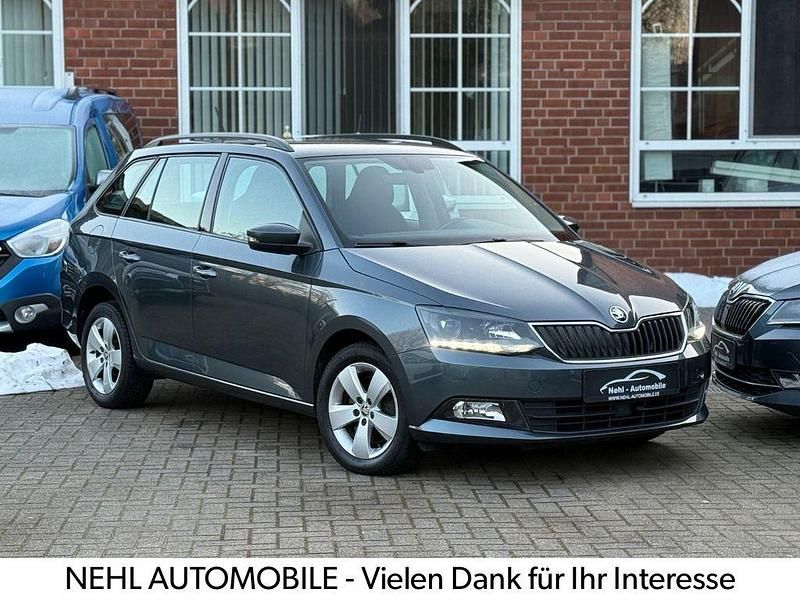 Grau Gebraucht 2015 Skoda Fabia Style Kombi | 8.990 € (Fairer Preis) - Bild 1/4
