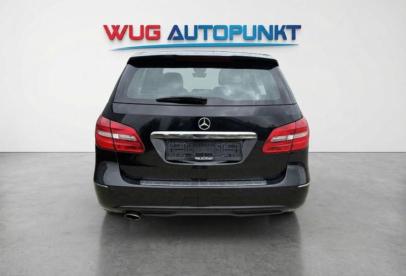 Gebraucht Mercedes B200 156 PS (114 kW) 2012 Schwarz Van / Kleinbus