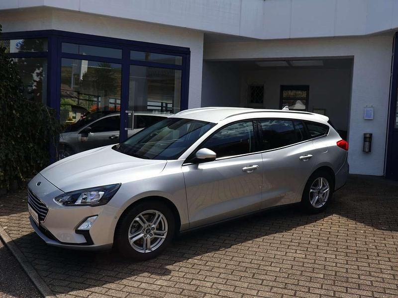 Polarsilber Gebraucht 2021 Ford Focus Cool & Connect Kombi | 18.300 € (Etwas zu teuer) - Bild 1/4