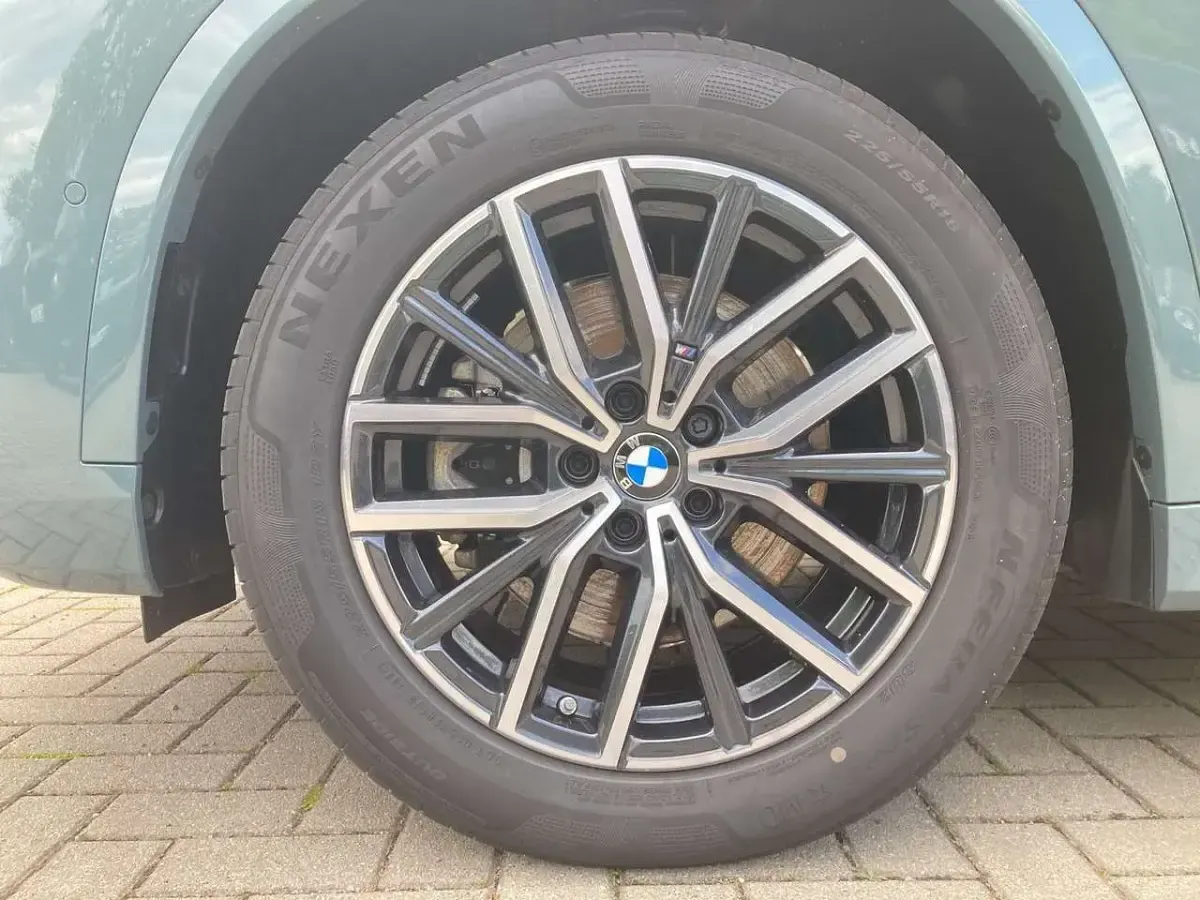 Gebraucht BMW iX1 Luxury Line 230 kW (313 PS) 2025 Grün SUV