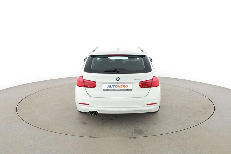Gebraucht BMW 320 Advantage 184 PS (135 kW) 2018 Weiß Kombi