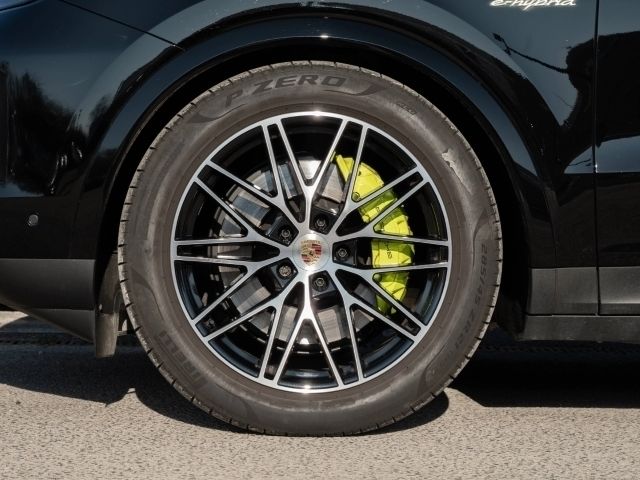 Gebraucht Porsche Cayenne 470 PS (345 kW) 2023 Schwarz SUV