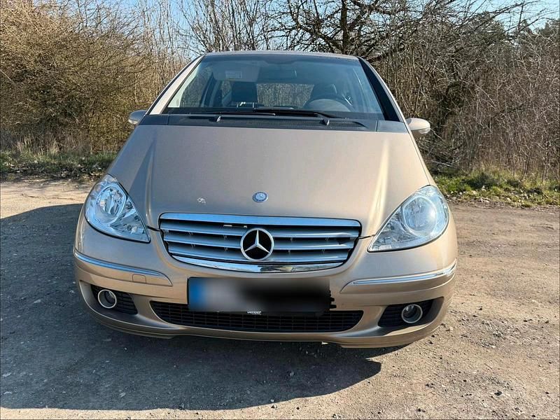 Gebraucht Mercedes A150 95 PS (69 kW) 2004 Gold Kleinwagen