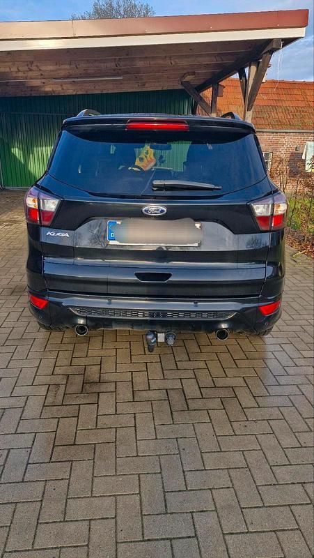 Gebraucht Ford Kuga ST-Line 150 PS (110 kW) 2017 Schwarz SUV