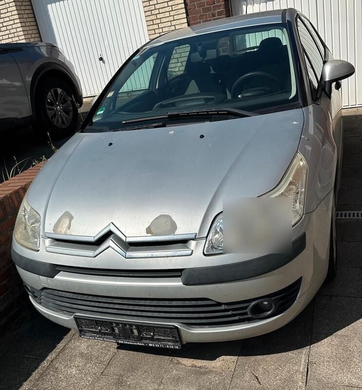 Grau Gebraucht 2006 Citroën C4 Limousine | 720 € (Fairer Preis) - Bild 1/4