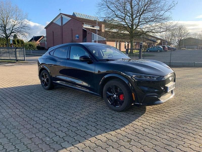Gebraucht Ford Mustang Mach-E Titanium 197 kW (269 PS) 2023 Schwarz SUV