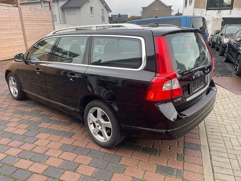 Gebraucht Volvo V70 Summum 163 PS (119 kW) 2012 Schwarz Kombi