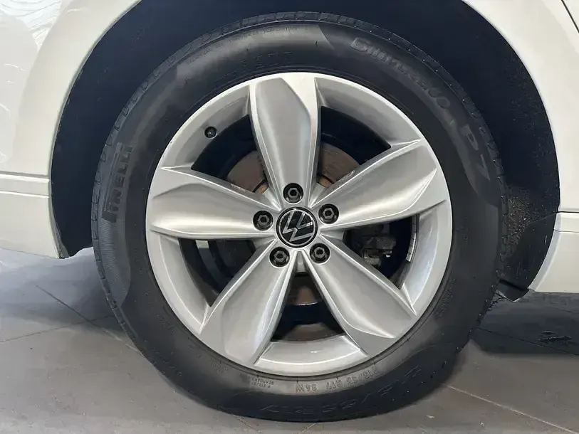 Gebraucht VW Passat Business 200 PS (147 kW) 2021 Pure white Kombi