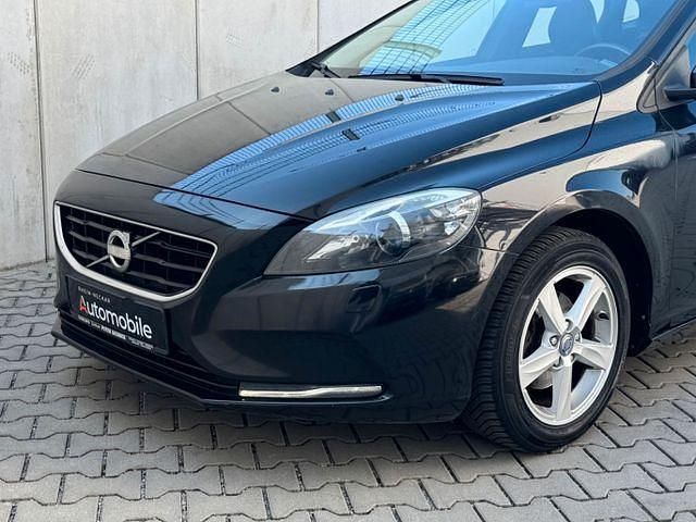 Gebraucht Volvo V40 You! 114 PS (83 kW) 2014 Schwarz Limousine