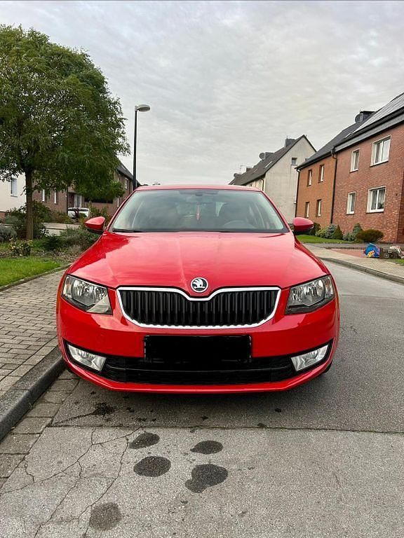 Rot Gebraucht 2016 Skoda Octavia RS Limousine | 7.950 € (Superpreis) - Bild 1/4