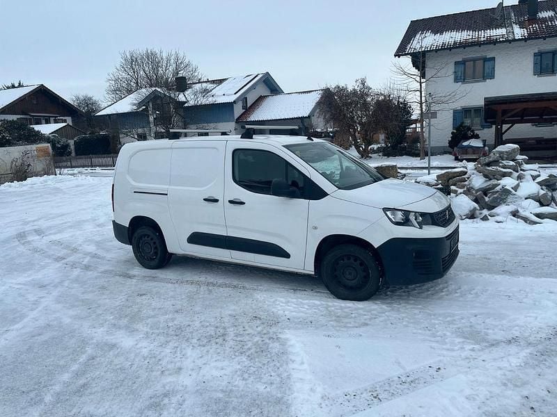 Weiß Gebraucht 2019 Peugeot Partner Van / Kleinbus | 13.400 € (Fairer Preis) - Bild 1/4