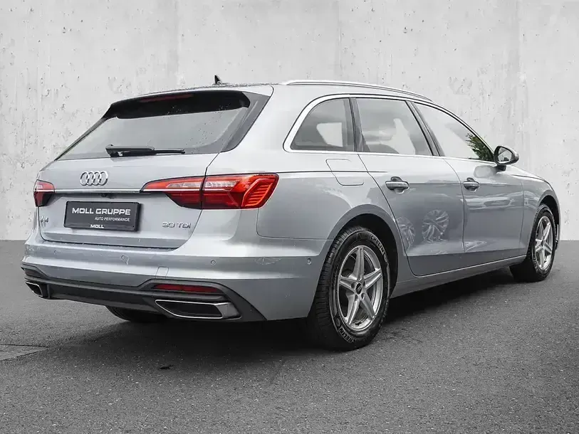 Gebraucht Audi A4 Ambiente 136 PS (100 kW) 2023 Florettsilber (metallic) Kombi