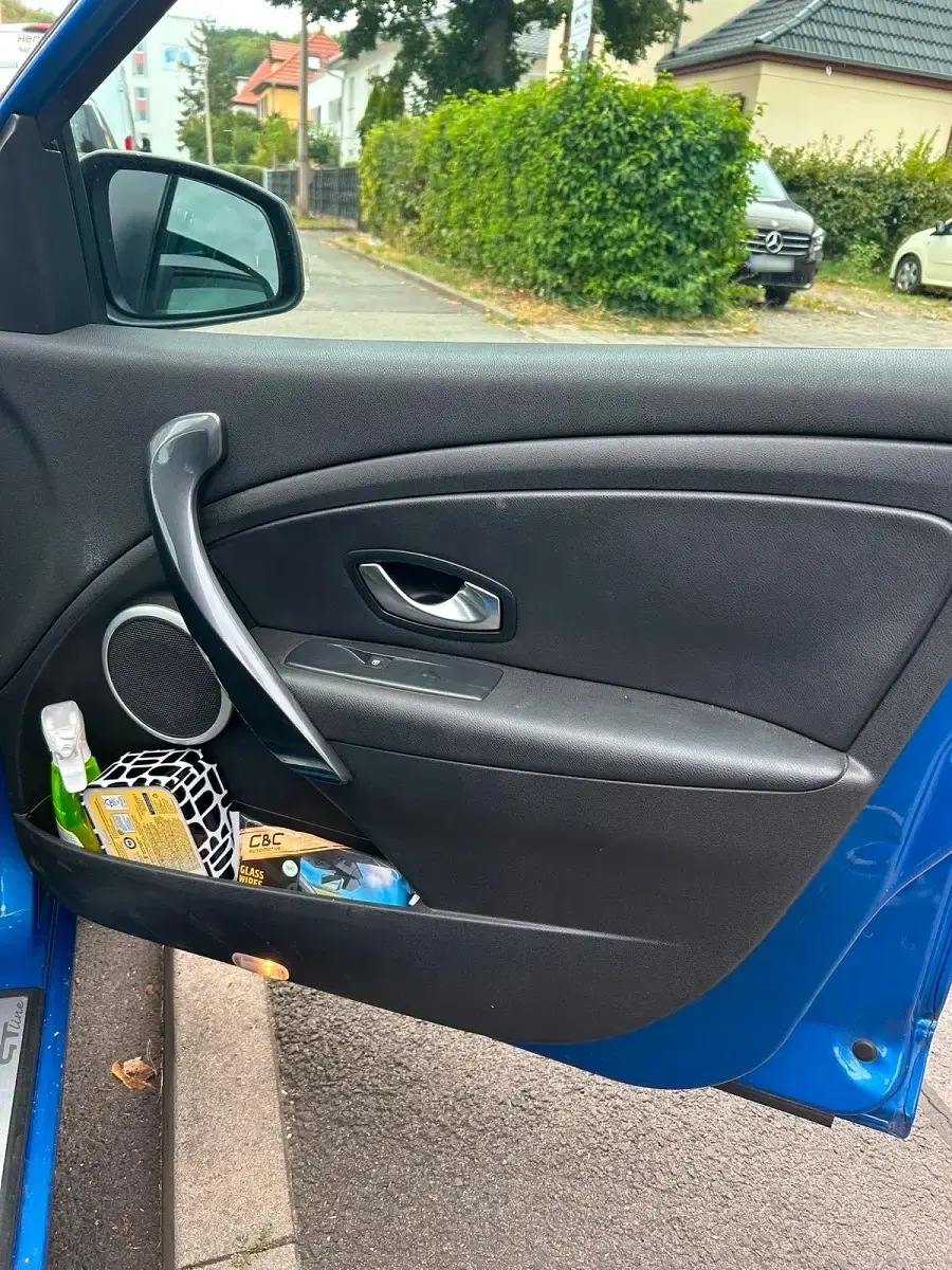 Gebraucht Renault Mégane GrandTour 131 PS (96 kW) 2010 Blau Kombi