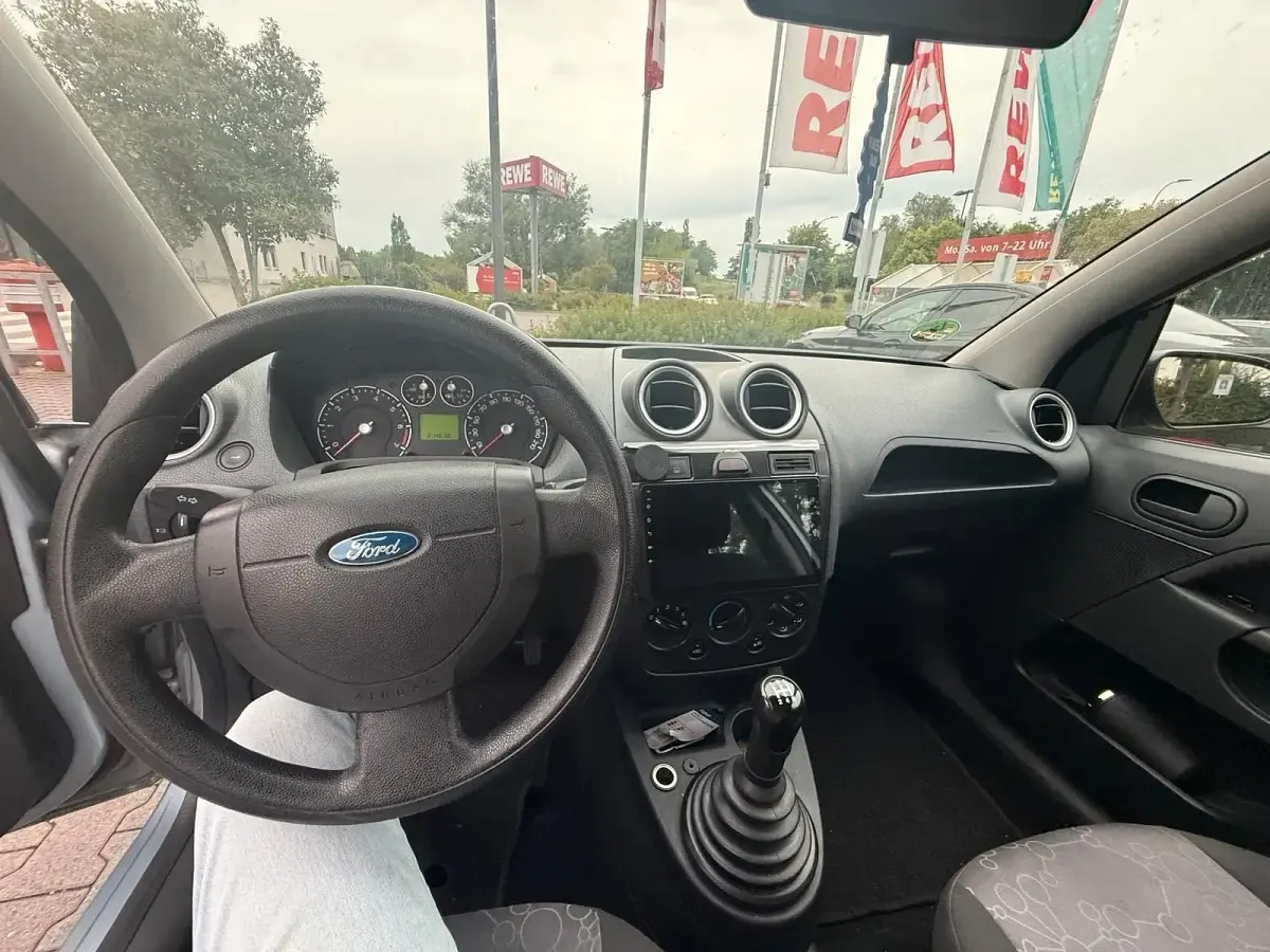 Gebraucht Ford Fiesta 80 PS (58 kW) 2006 Blau Kleinwagen