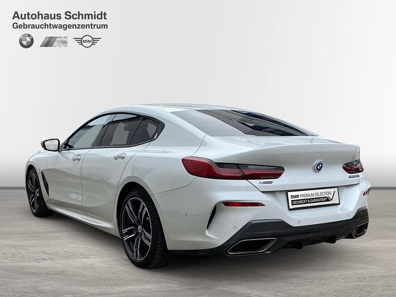 Gebraucht BMW M850 Efficient Dynamics 530 PS (389 kW) 2021 Mineralweiß Coupé