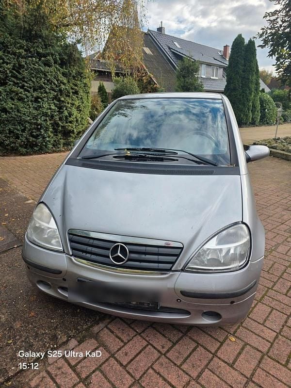 Grau Gebraucht 2000 Mercedes 170 Elegance Kleinwagen | 500 € - Bild 1/4