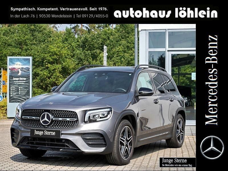 Grau Gebraucht 2022 Mercedes GLB200 AMG SUV | 36.888 € (Guter Preis) - Bild 1/4
