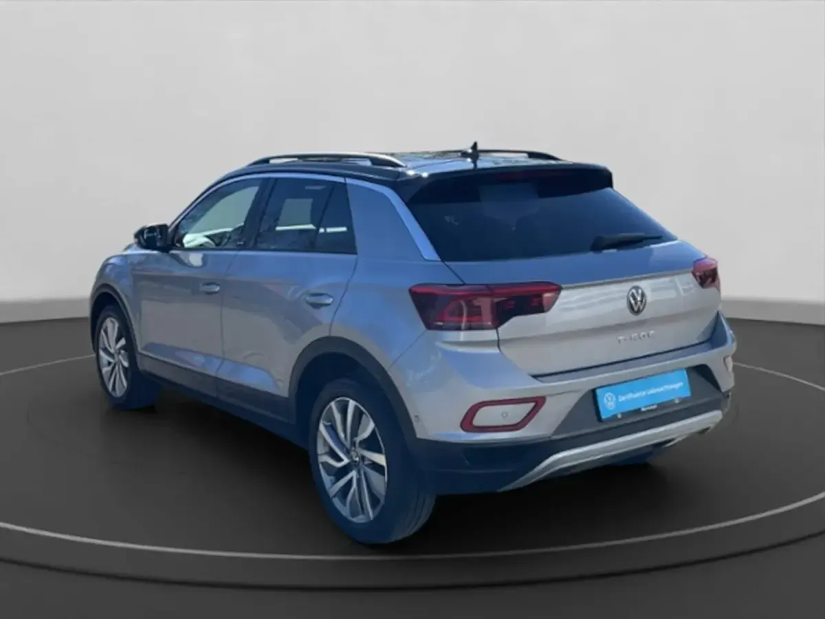 Gebraucht VW T-Roc Move 150 PS (110 kW) 2024 Silber SUV