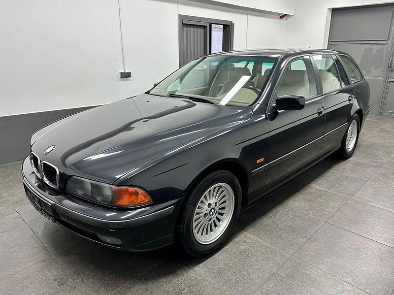 Gebraucht BMW 528 193 PS (141 kW) 1998 Schwarz Kombi