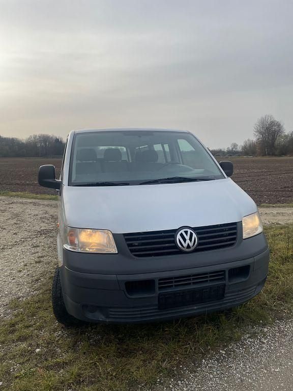 Silber Gebraucht 2006 VW Caravelle Van / Kleinbus | 8.900 € - Bild 1/4
