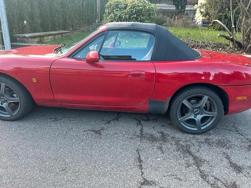 Gebraucht Mazda MX5 110 PS (80 kW) 2004 Rot Cabrio