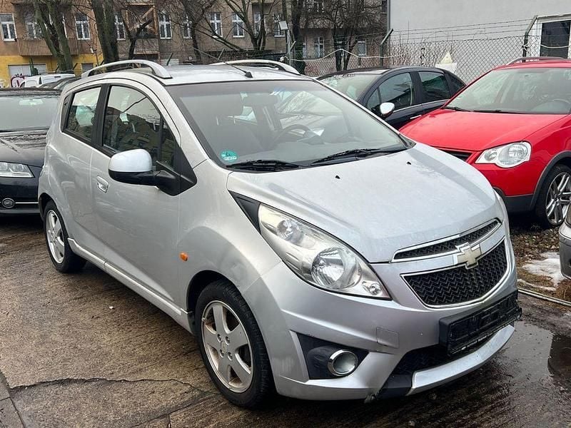 Silber Gebraucht 2011 Chevrolet Spark LT Kleinwagen | 2.799 € (Superpreis) - Bild 1/4