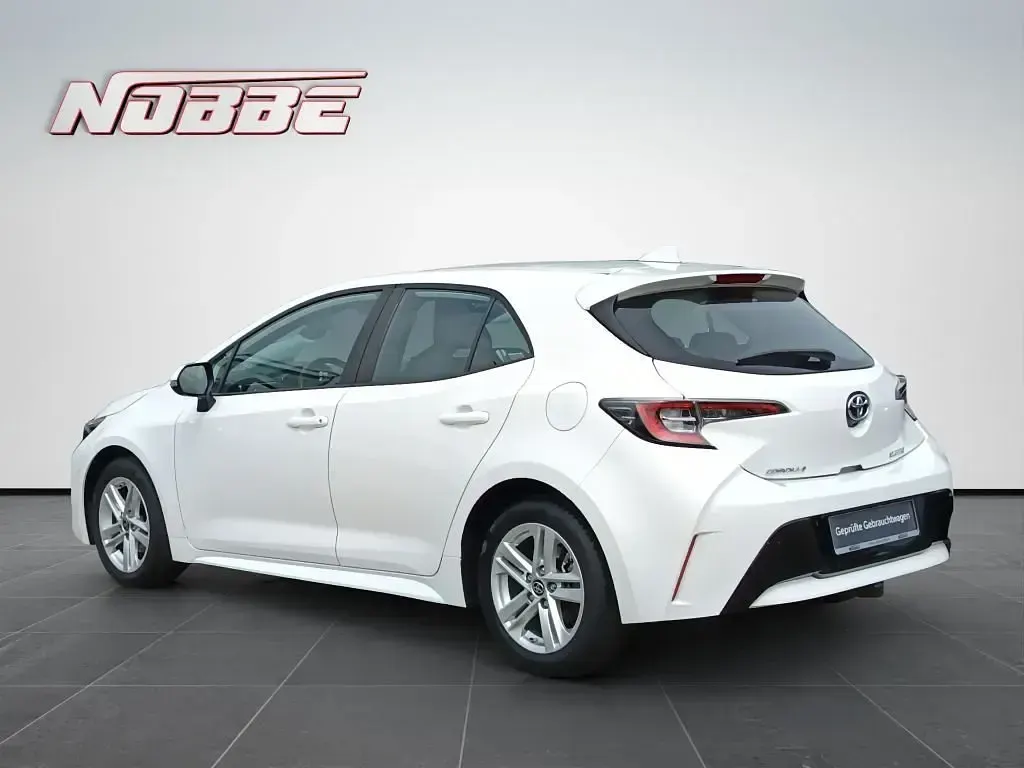 Gebraucht Toyota Corolla Comfort 122 PS (89 kW) 2022 Weiß Limousine