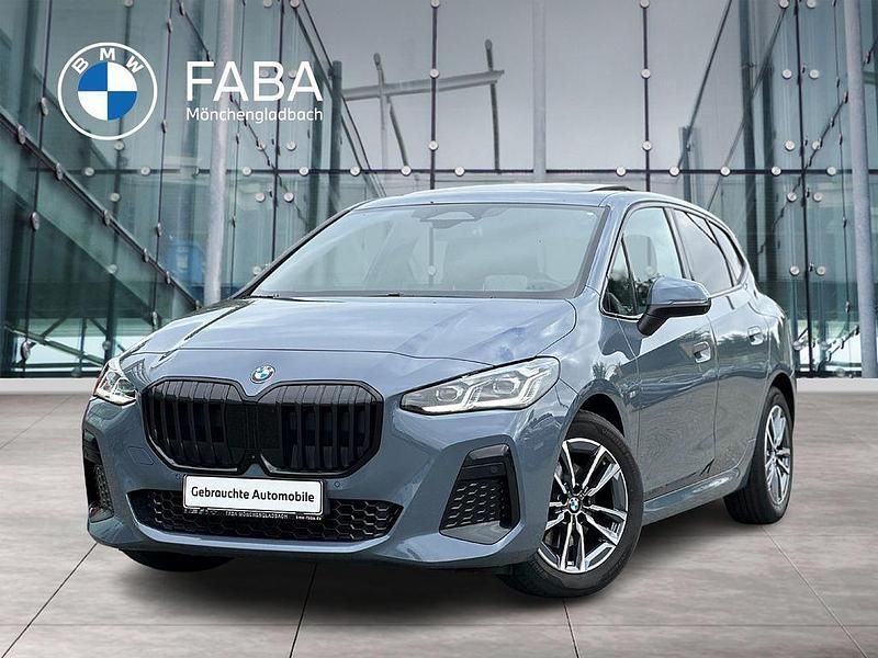 Grau Gebraucht 2022 BMW 218 Active Tourer M Sport Van / Kleinbus | 27.990 € (Fairer Preis) - Bild 1/4