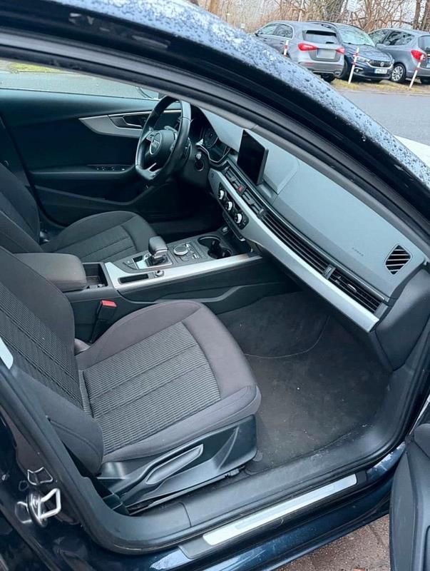 Gebraucht Audi A4 150 PS (110 kW) 2016 Blau Kombi