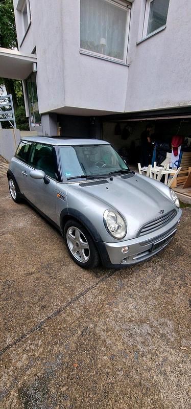 Silber Gebraucht 2004 Mini Cooper Coupé Coupé | 2.100 € (Fairer Preis) - Bild 1/4