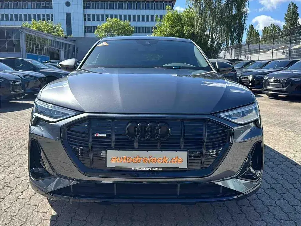 Gebraucht Audi e-tron S-Line 230 kW (313 PS) 2022 Daytonagrau perleffekt SUV