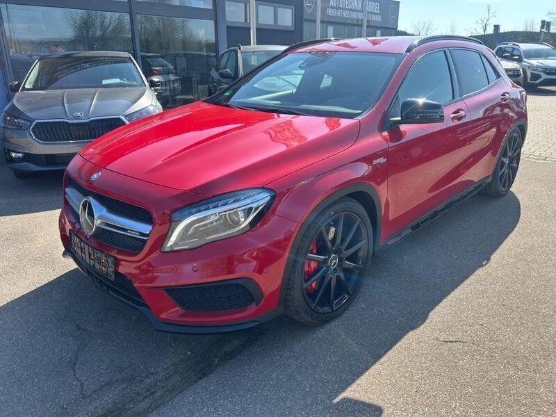 Rot Gebraucht 2014 Mercedes GLA45 AMG AMG SUV | 24.999 € (Etwas zu teuer) - Bild 1/4