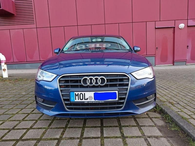Blau Gebraucht 2014 Audi A3 Ambition Coupé | 10.900 € (Fairer Preis) - Bild 1/4