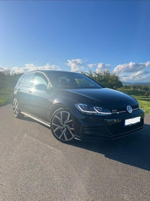 Schwarz Gebraucht 2019 VW Golf VII GTI Limousine | 22.999 € (Fairer Preis) - Bild 1/4