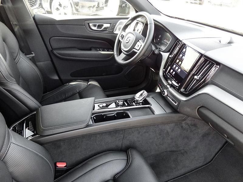 Gebraucht Volvo XC60 Ultra 250 PS (183 kW) 2025 Schwarz SUV