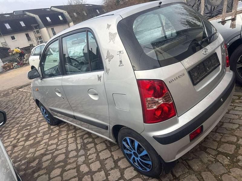 Gebraucht Hyundai Atos Comfort 63 PS (46 kW) 2006 Bright silver Kleinwagen